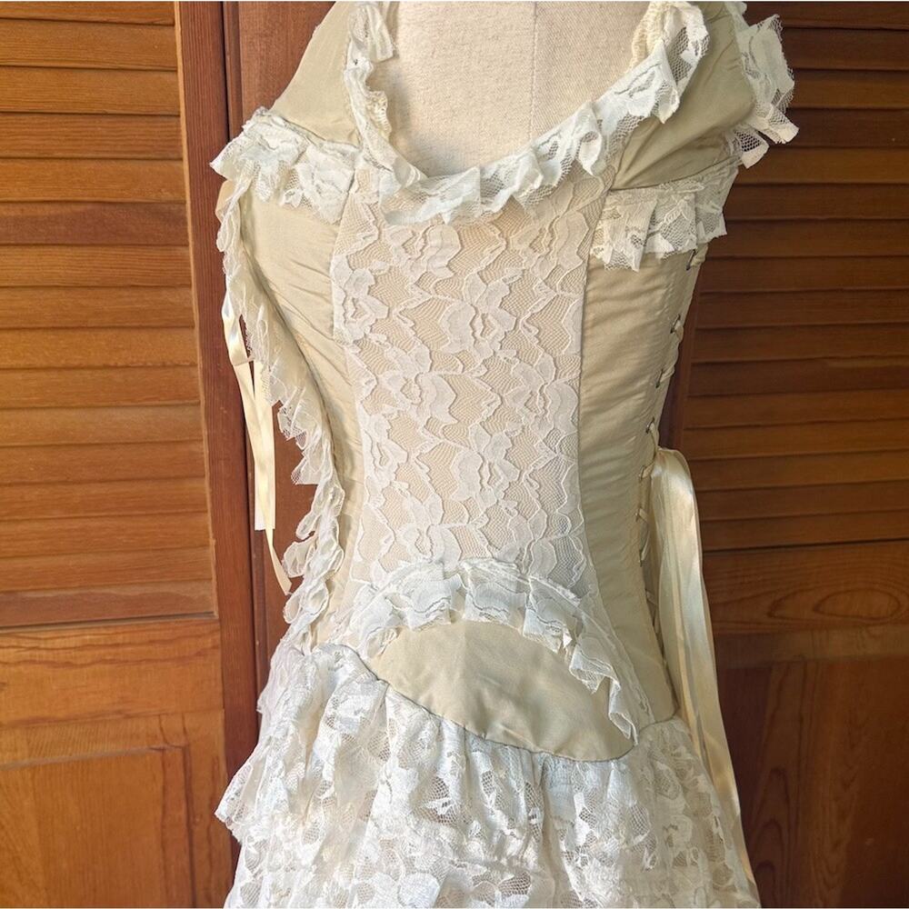 Burleska Gothic Victorian Renaissance Cream Taffeta Lace Corset Dress - Picture 7 of 11